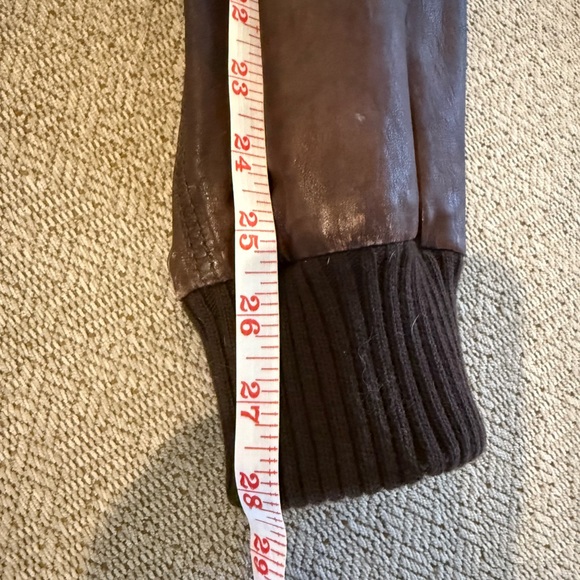 Leather jacket - Picture 7 of 13